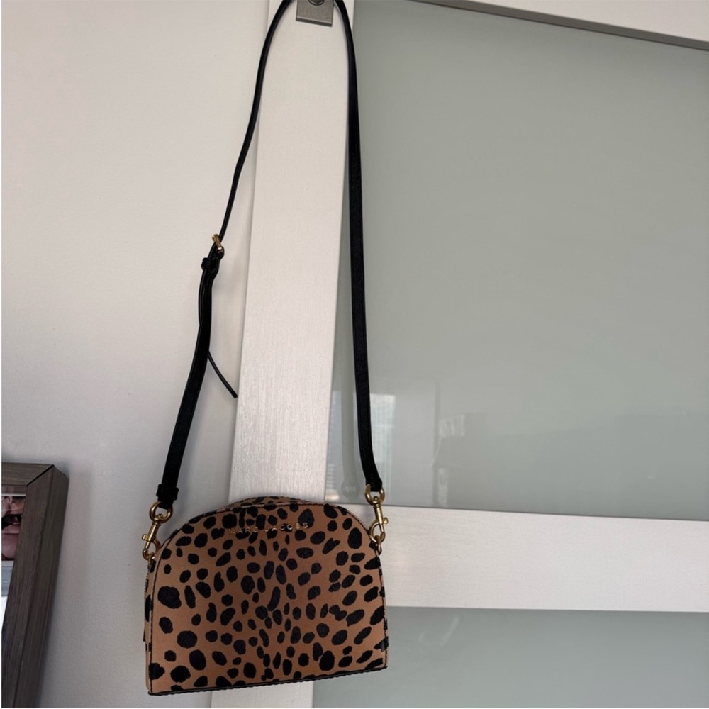 Marc Jacobs Playback Crossbody  bag in a Tan and Black Animal Print. - Picture 8 of 8